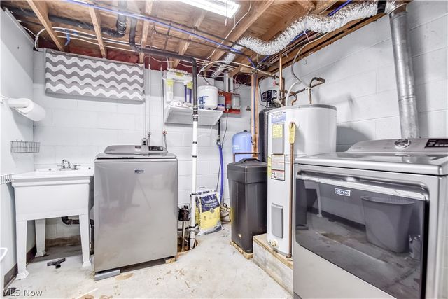 7857 Lester Drive, Leroy, OH 44077