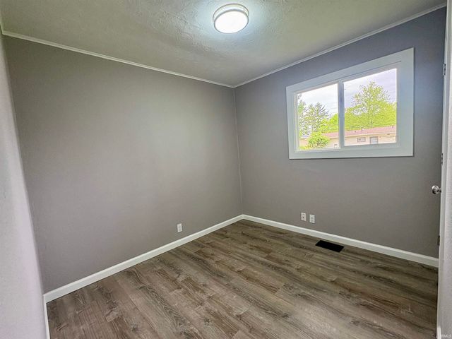 2214 W King Street, Kokomo, IN 46901