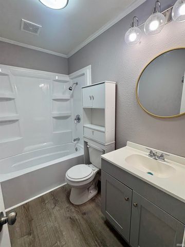 2214 W King Street, Kokomo, IN 46901