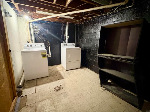 2214 W King Street, Kokomo, IN 46901