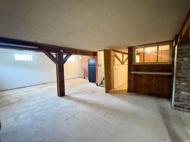 2214 W King Street, Kokomo, IN 46901