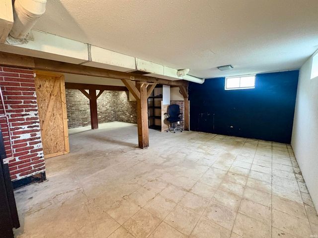 2214 W King Street, Kokomo, IN 46901