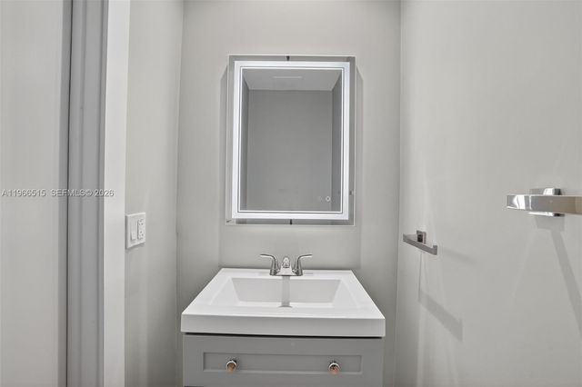 5775 Collins Avenue 506, Miami Beach, FL 33140