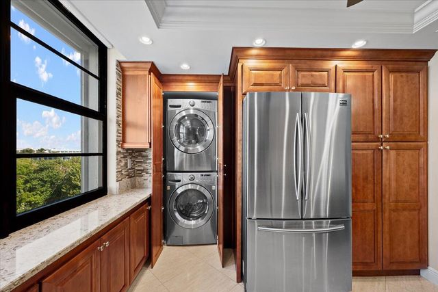 911 Ocean Drive 506, North Palm Beach, FL 33408
