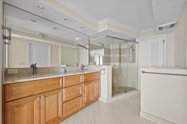 911 Ocean Drive 506, North Palm Beach, FL 33408