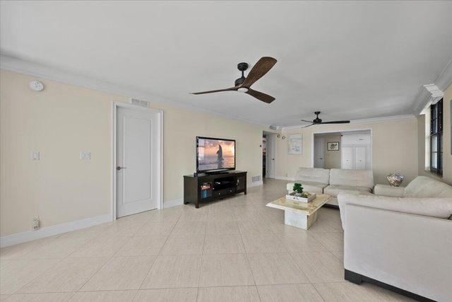 911 Ocean Drive 506, North Palm Beach, FL 33408