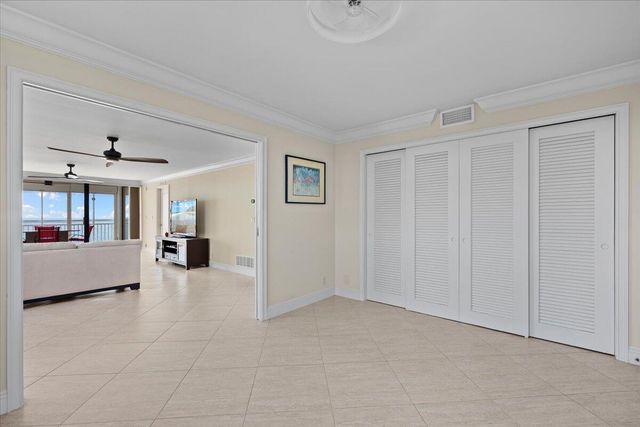 911 Ocean Drive 506, North Palm Beach, FL 33408