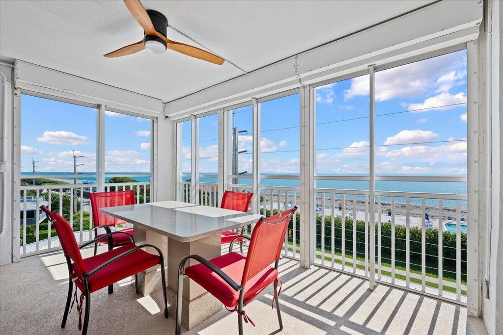 911 Ocean Drive 506, North Palm Beach, FL 33408