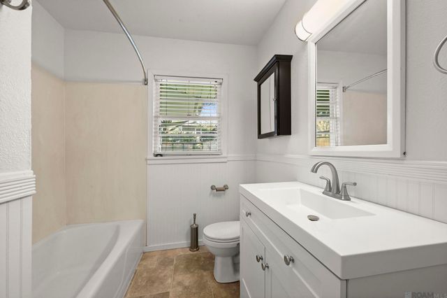 456 Centenary Dr, Baton Rouge, LA 70808