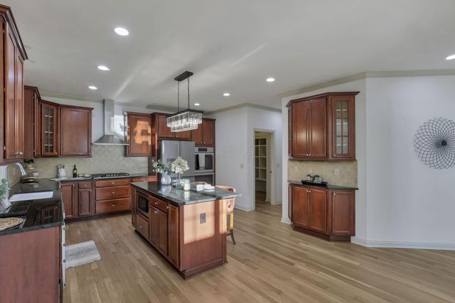 3144 Abbey Knoll Drive, Lewis Center, OH 43035