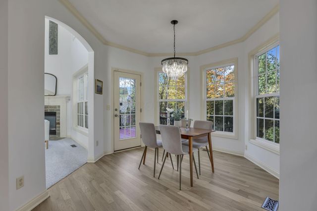 3144 Abbey Knoll Drive, Lewis Center, OH 43035