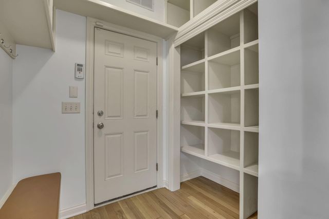 3144 Abbey Knoll Drive, Lewis Center, OH 43035