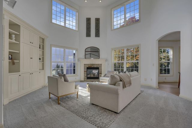 3144 Abbey Knoll Drive, Lewis Center, OH 43035