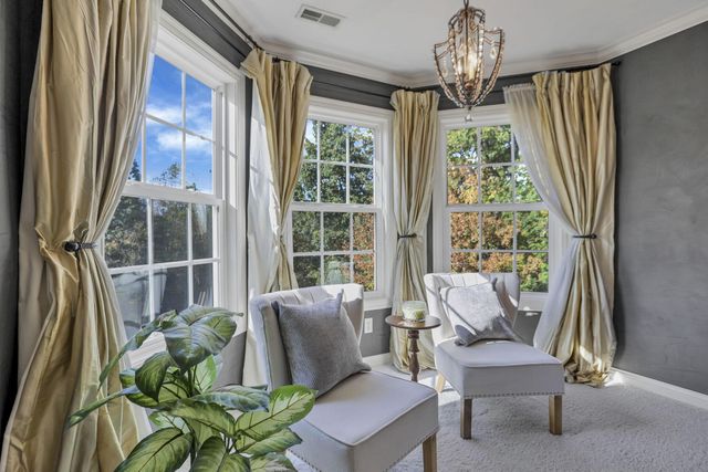 3144 Abbey Knoll Drive, Lewis Center, OH 43035