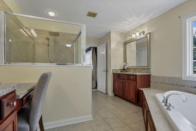 3144 Abbey Knoll Drive, Lewis Center, OH 43035