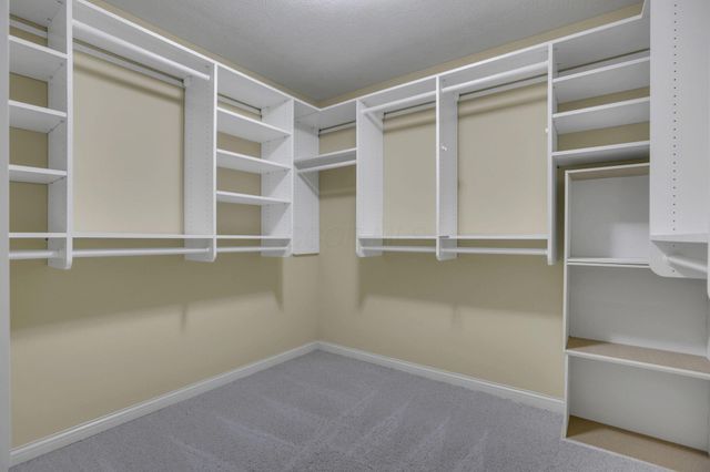 3144 Abbey Knoll Drive, Lewis Center, OH 43035