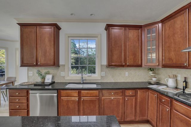 3144 Abbey Knoll Drive, Lewis Center, OH 43035