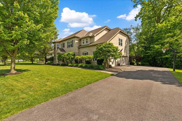 3144 Abbey Knoll Drive, Lewis Center, OH 43035