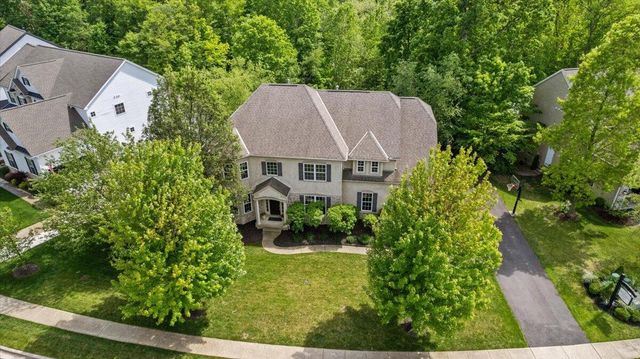 3144 Abbey Knoll Drive, Lewis Center, OH 43035