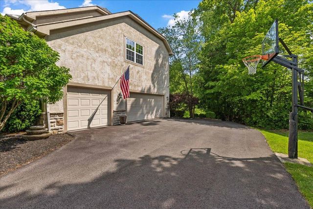 3144 Abbey Knoll Drive, Lewis Center, OH 43035