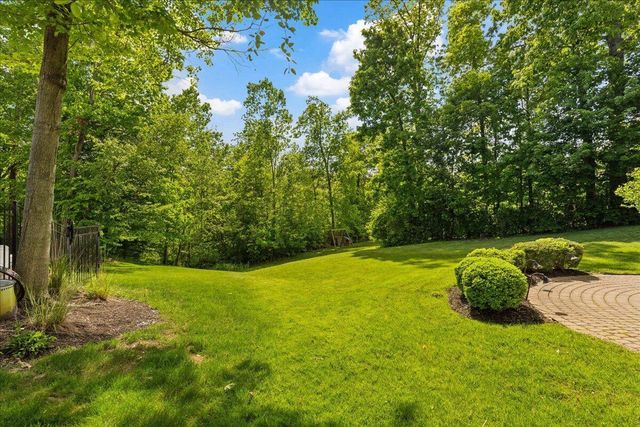 3144 Abbey Knoll Drive, Lewis Center, OH 43035