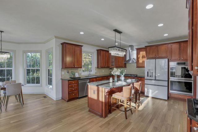 3144 Abbey Knoll Drive, Lewis Center, OH 43035