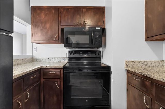 7611 E 107th Street, Kansas City, MO 64134