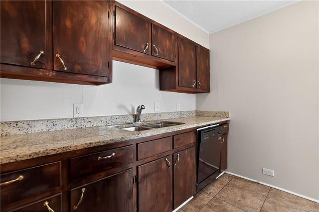 7611 E 107th Street, Kansas City, MO 64134