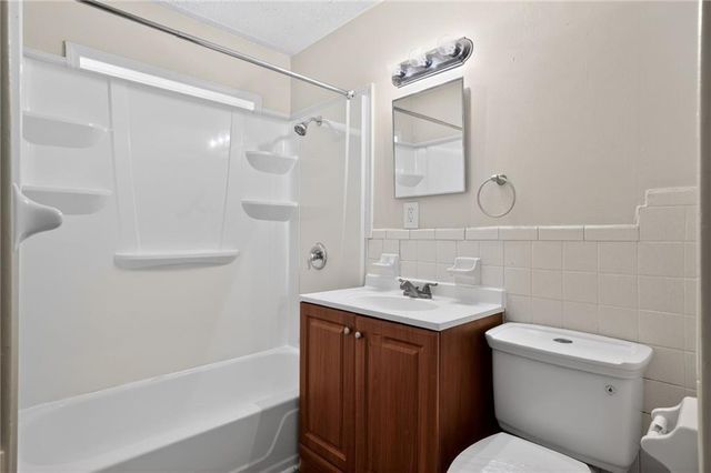 7611 E 107th Street, Kansas City, MO 64134