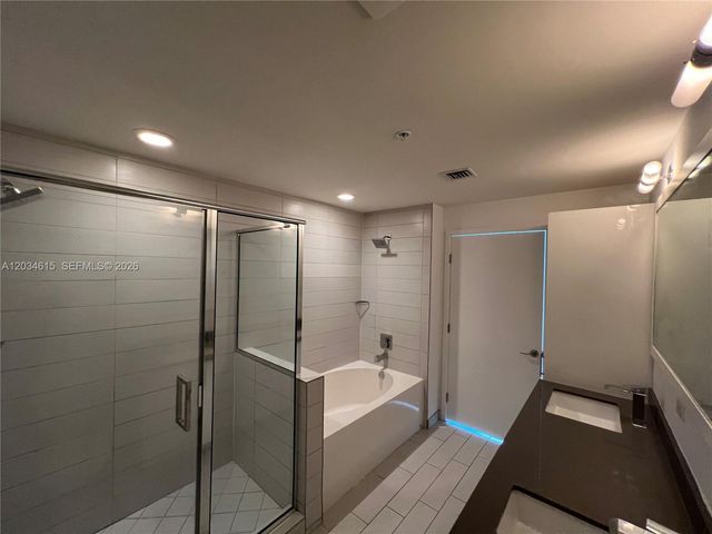 999 SW 1st Ave 2405, Miami, FL 33130