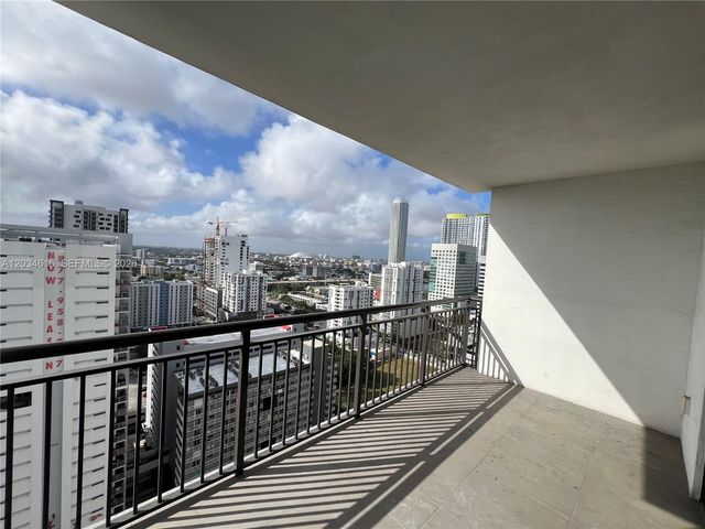 999 SW 1st Ave 2405, Miami, FL 33130