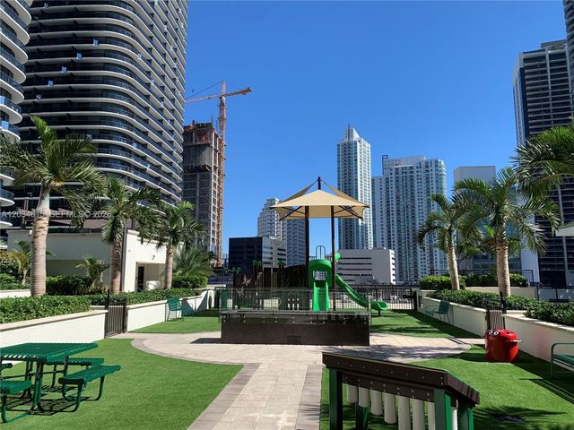 999 SW 1st Ave 2405, Miami, FL 33130