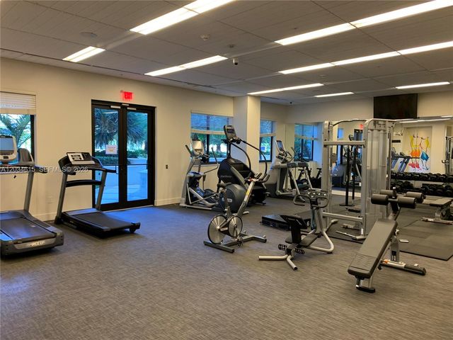 999 SW 1st Ave 2405, Miami, FL 33130
