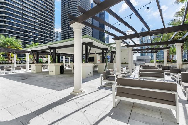 999 SW 1st Ave 2405, Miami, FL 33130