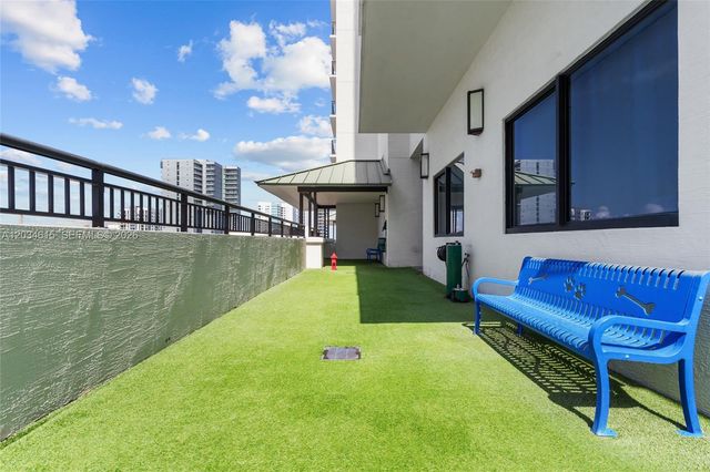 999 SW 1st Ave 2405, Miami, FL 33130