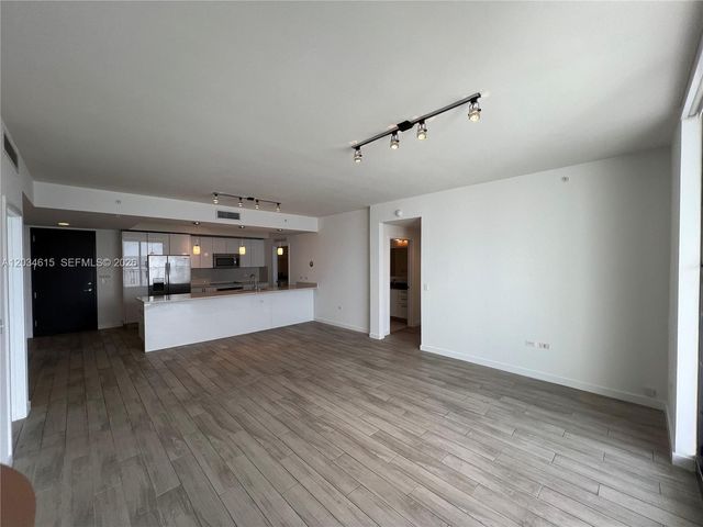 999 SW 1st Ave 2405, Miami, FL 33130