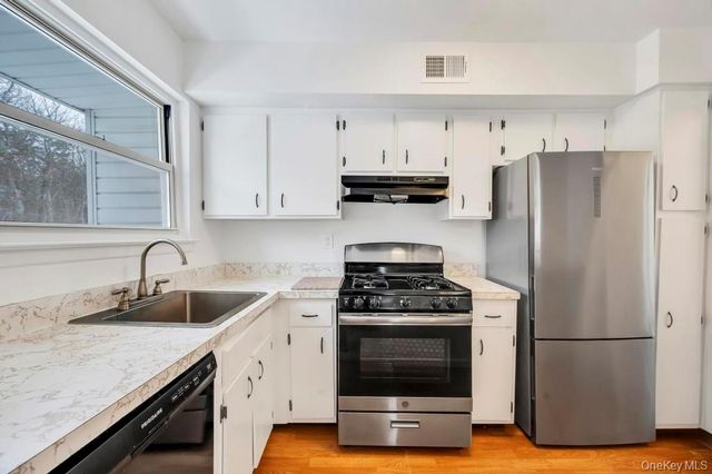 85 Rocky Point Yaphank Road 168, Rocky Point, NY 11778