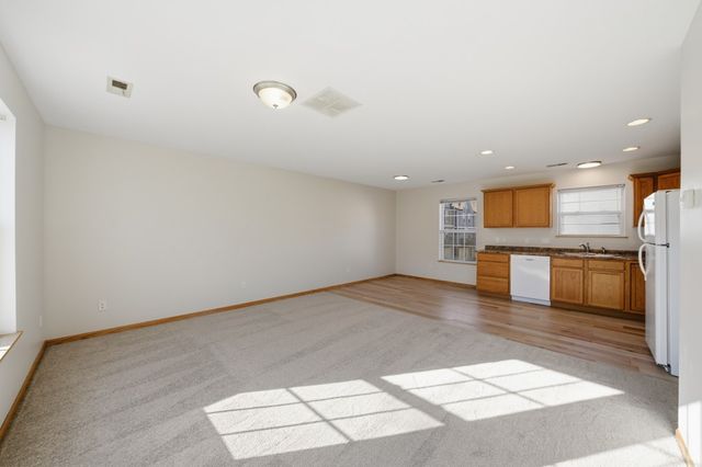 1165 Oak Creek Drive, Pleasant Hill, IA 50327