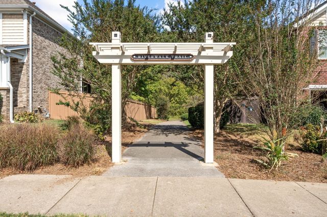 6052 Mill Tree Ct, Nashville, TN 37221