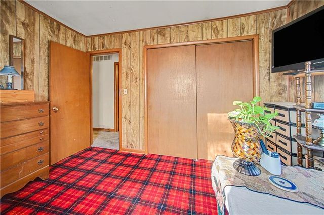 17527 Bellevue Drive, Atchison, KS 66002