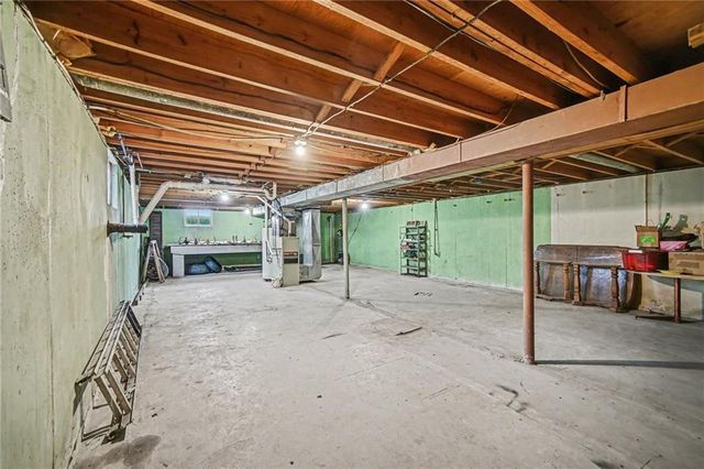 17527 Bellevue Drive, Atchison, KS 66002