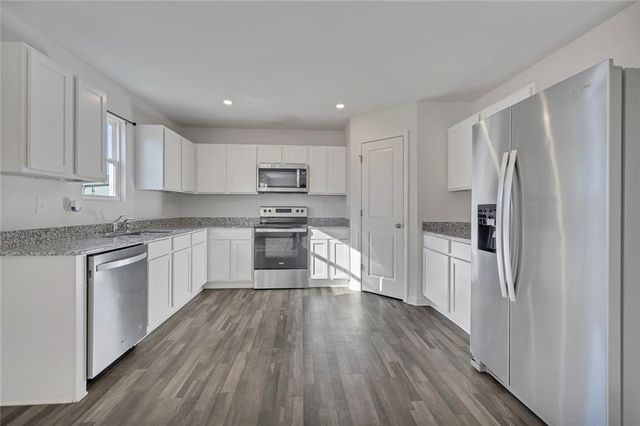 65 Oxford Lane, Kingston, GA 30145