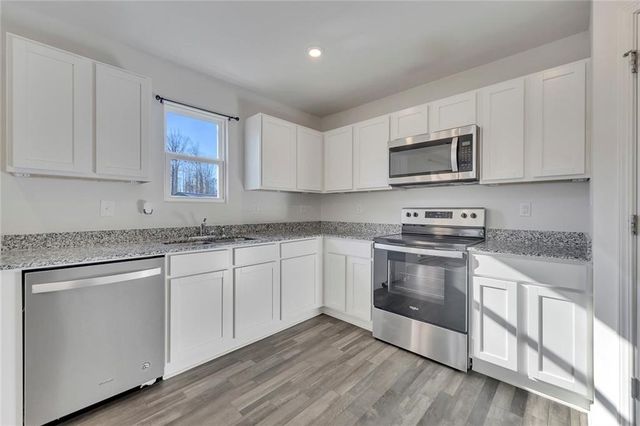 65 Oxford Lane, Kingston, GA 30145