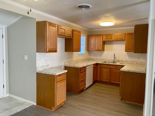 2100 N ROOSEVELT Street, Amarillo, TX 79107