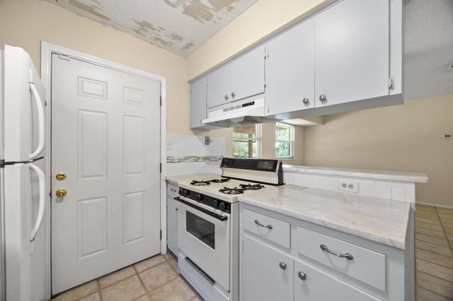 9713 Dallum DR, Austin, TX 78753