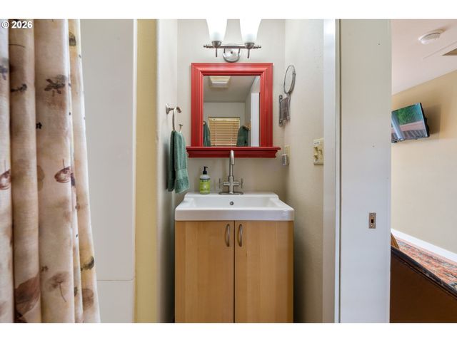 34650 2nd St, Pacific City, OR 97135