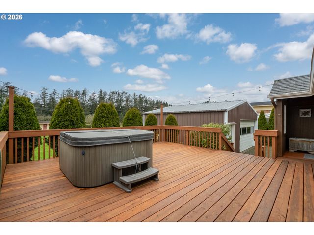 34650 2nd St, Pacific City, OR 97135