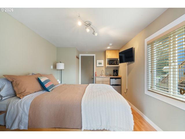 34650 2nd St, Pacific City, OR 97135