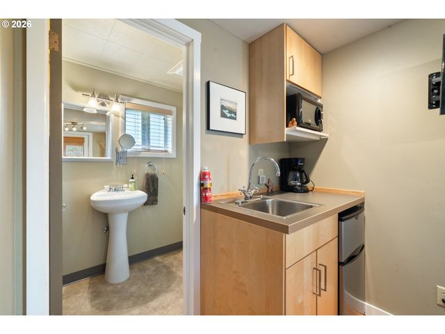 34650 2nd St, Pacific City, OR 97135