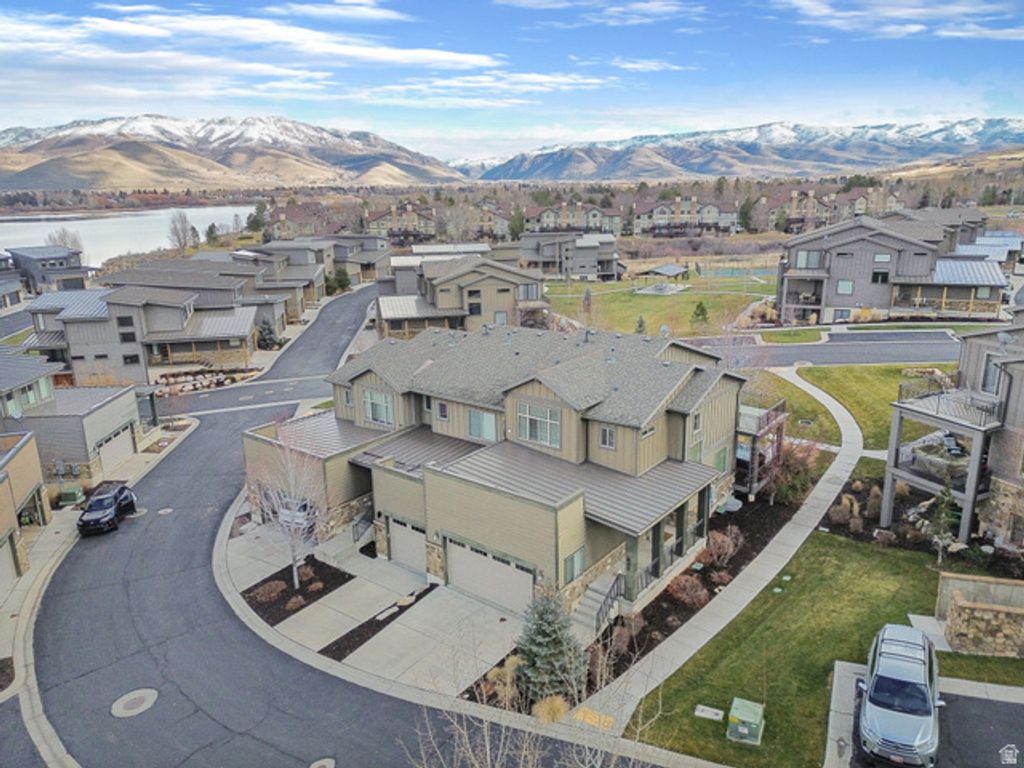 832 S EDGEWATER CT #4, Huntsville, UT 84317 — photo 2
